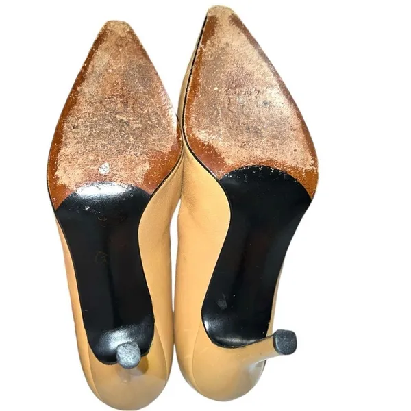 Stuart Weitzman luxury cute classic tan heels! - Image 8