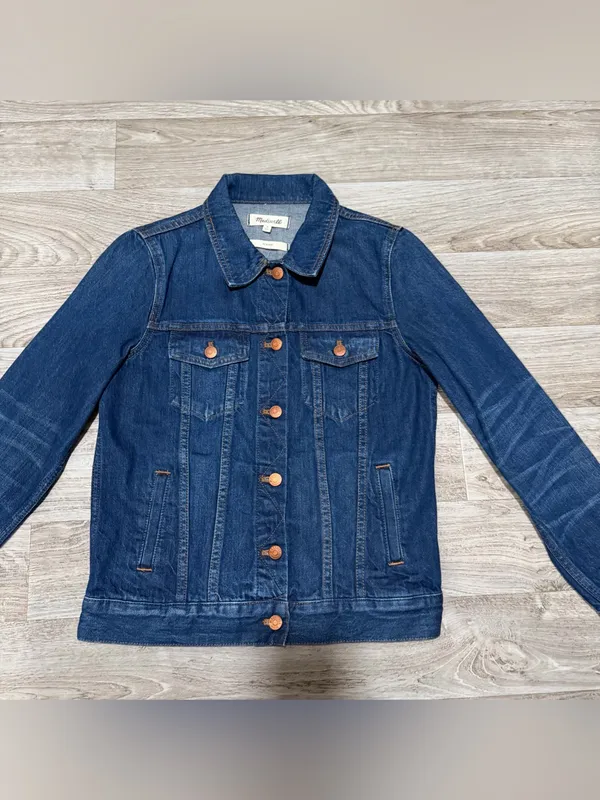 Madewell Women’s Classic Blue Denim Jacket Size Medium - Image 3