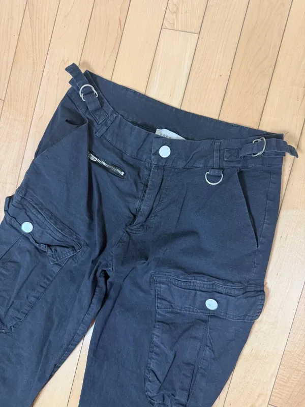 PACSUN black utility cargo pants multiple button pockets, zipper accents Size XS - Image 2