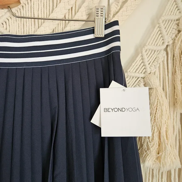 Beyond Yoga If You Pleats Tipped Elastic Mini Skirt Navy Striped Waist XL NEW - Image 15
