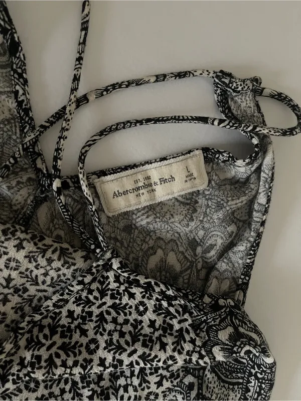 Abercrombie & Fitch Off-White & Black Paisley Handkerchief Hem Cami Top Size L - Image 11