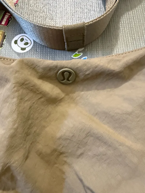 Lululemon olive green slouchy sling bag 6L - Image 2