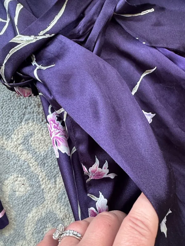 Oscar de la Renta Satin Floral Robe Purple Large - Image 6