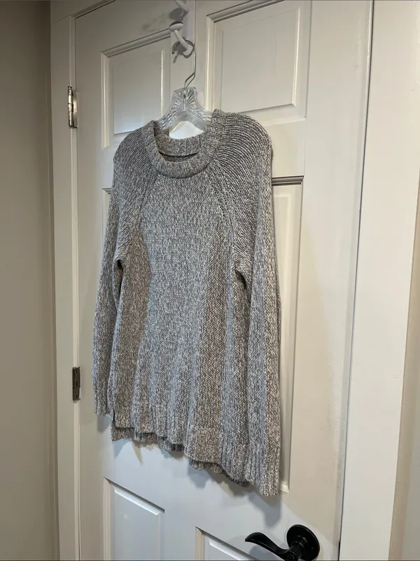 Aerie Sweater in Grey Size Small - Image 2