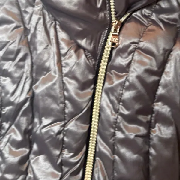 Calvin Klein Performance Premium Down‎ Gray Metallic Puffer Vest Size Large - Image 3