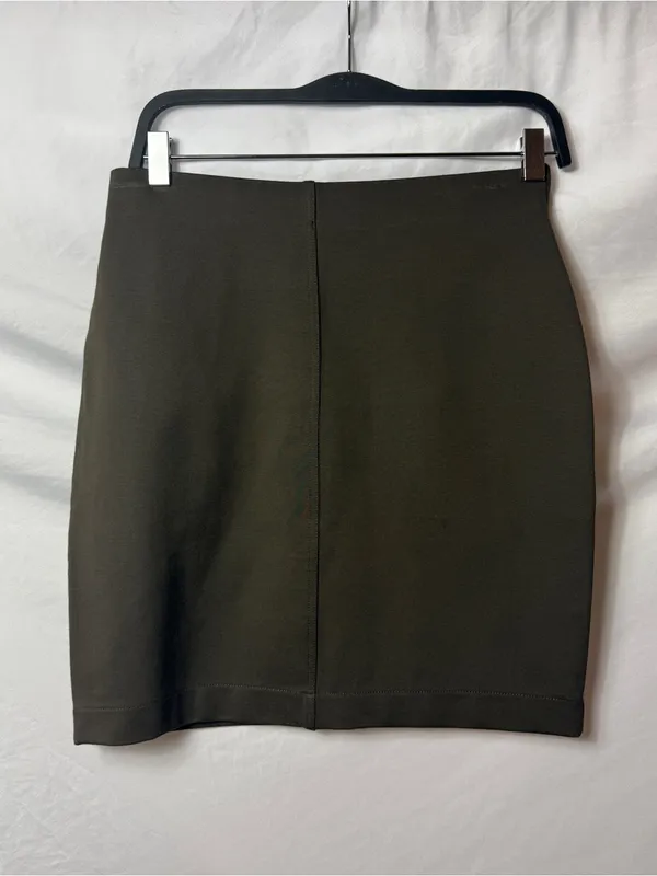 NWT Express olive khaki ponte mini skirt - Image 4
