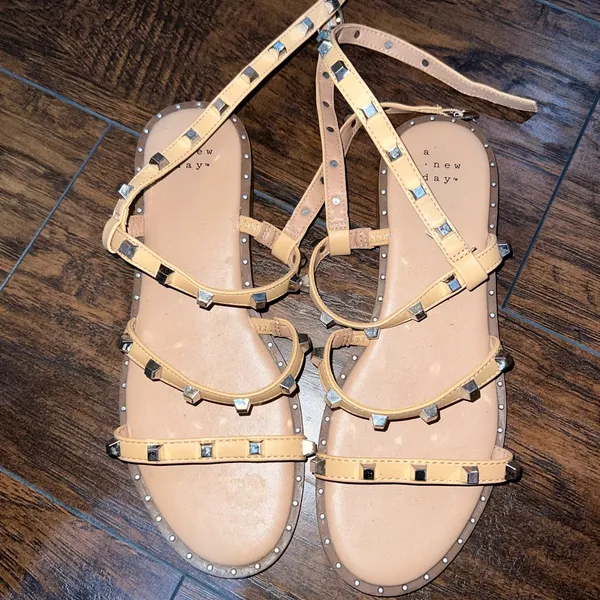 Target sandals - Image 4