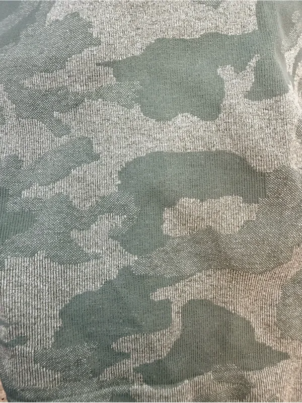 Camo Seamless Booty Scrunch Shorts – Size M - Image 3