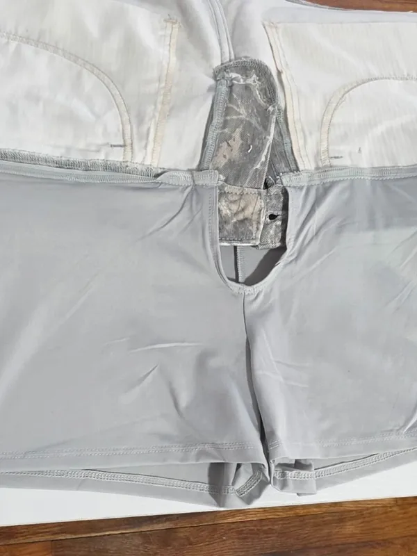 Hollister Curvy Low-Rise Camo Denim Mini Skirt - Olive Camo - Women's Size 4 - Image 5