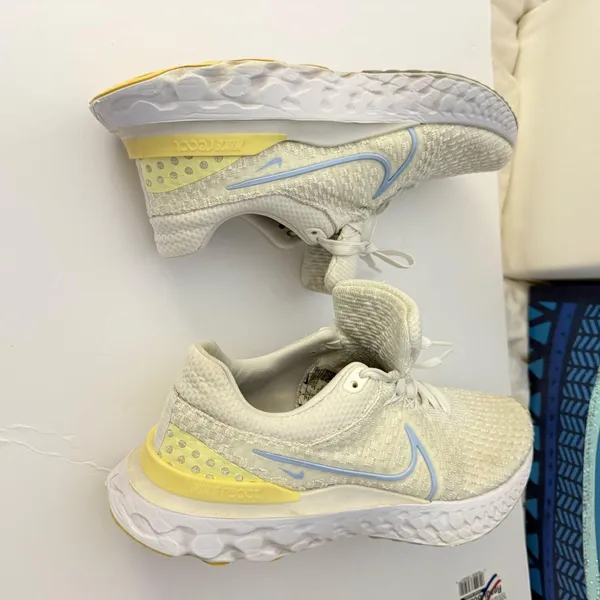Nike React Infinity Run Flyknit 3. Shoes - Image 5