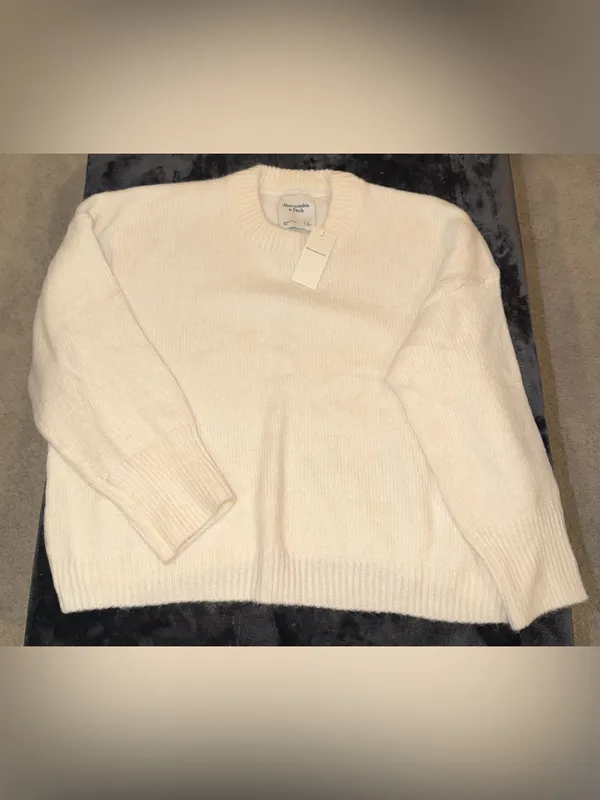 Abercrombie & Fitch The A&F Madeline Crew Sweater in Cream Large New with tag - Image 3