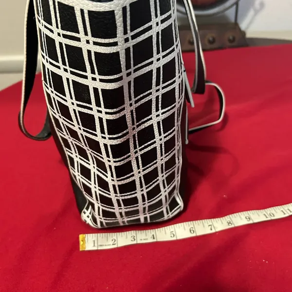 Lauren Ralph Lauren Black and White Grid Tote Preowned see pictureslight wear. - Image 3