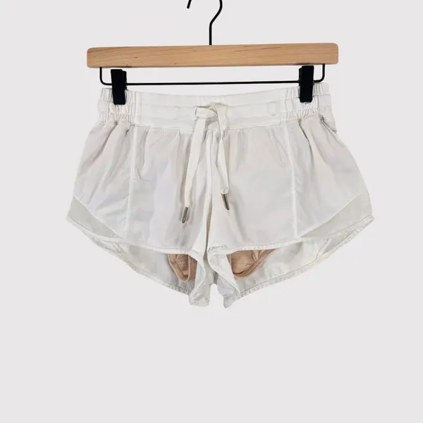 Lululemon Womens Shorts White Hotty Hot Athletic Lined Low Rise Stretch Size 6 - Image 3