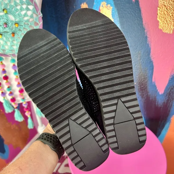 Yellow Box Womens 7.5 Liam Slip On Sneakers‎ Black Lace Rhinestone NIB - Image 4
