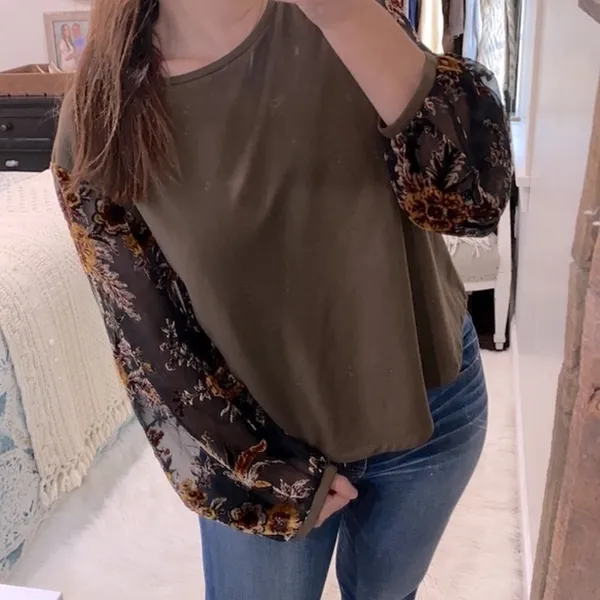 Umgee brown floral boho top size medium - Image 4