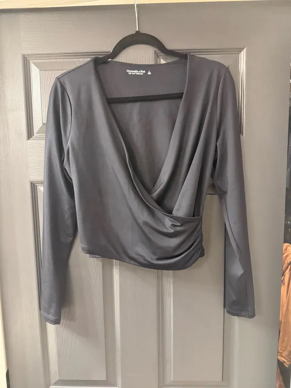 Abercrombie Black Top L - Image 4