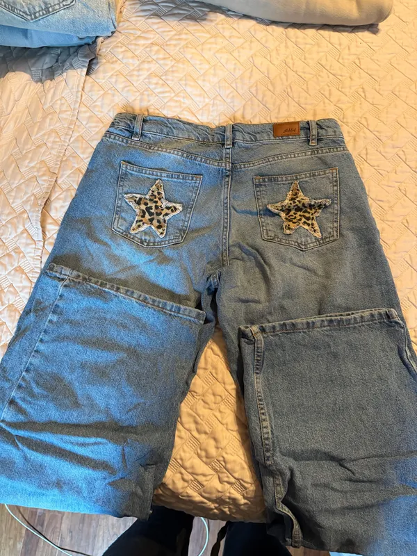 Subdued Baggy Jeans  - Image 4