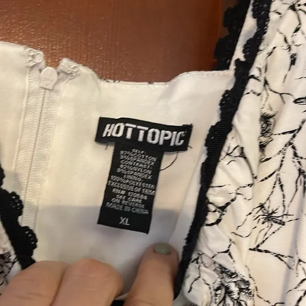 Hot Topic fit and flare dress size XL - Image 4