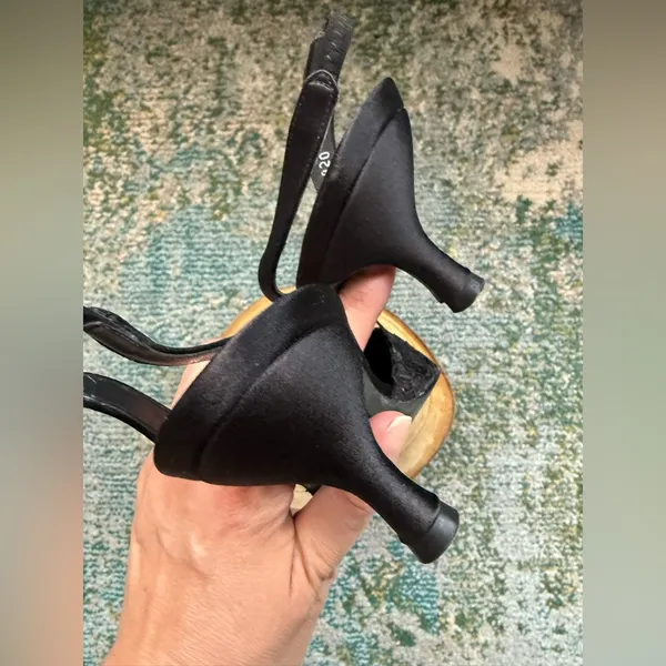 Vintage Y2K NOS Stuart Weitzman black lace slingback kitten heels, size 6.5M - Image 7