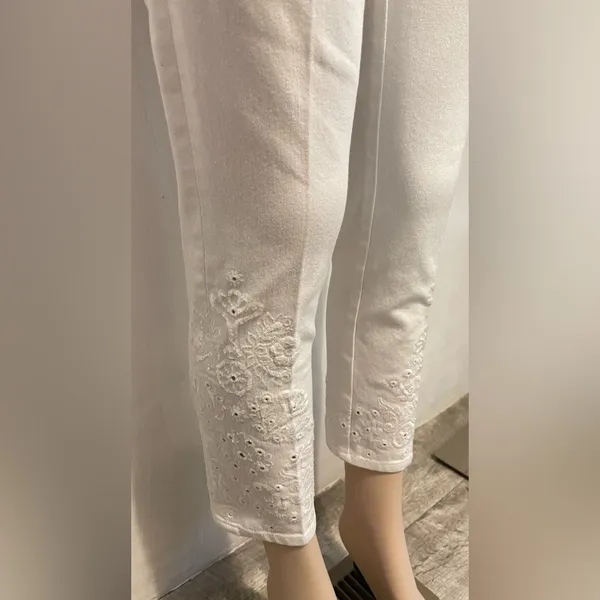 Tory Burch White Cropped Jeans - Image 11