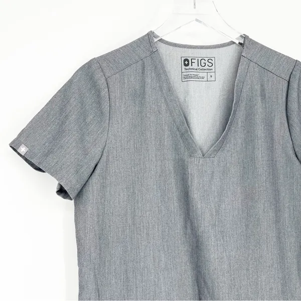 FIGS Casma Technical Collection Scrub Top Women's Size S Gray Healthcare Uniform - Image 4
