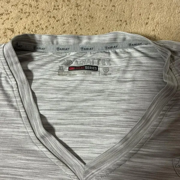 Ariat Women Grey AriatTek Heat‎ Series V-Neck Long Sleeve Performance Top XL - Image 4