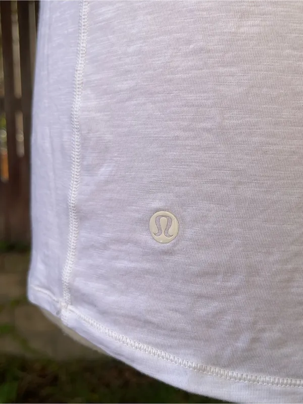 Lululemon love tee White round V-Neck T-shirt Classic Lightweight streetwear 8 - Image 4