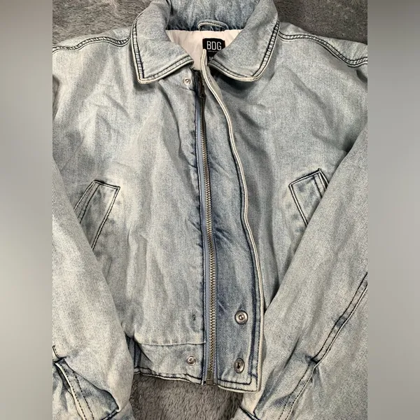 Urban outfitters BDG Light Blue Denim Jacket medium - Image 5
