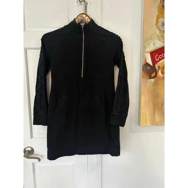 VGUC Lilly Pulitzer Onyx Black Skipper Popover Lace Sleeves Small MSRP $158 - Image 3
