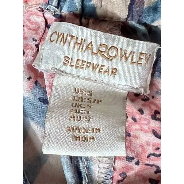 Cynthia Rowley Tropical Floral Pajamas S 2 Pc Capris Button Up Top Short Sleeves - Image 4