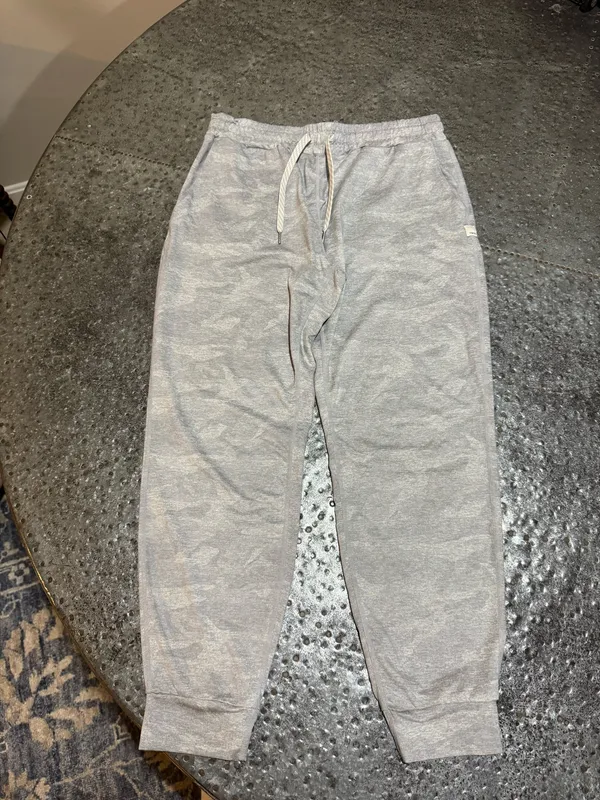 Vuori Camo Performance Joggers Small - Image 4