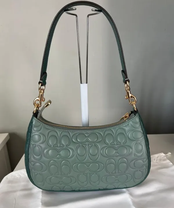 Coach Teri Shoulder Bag In Blocked Signature - Image 4