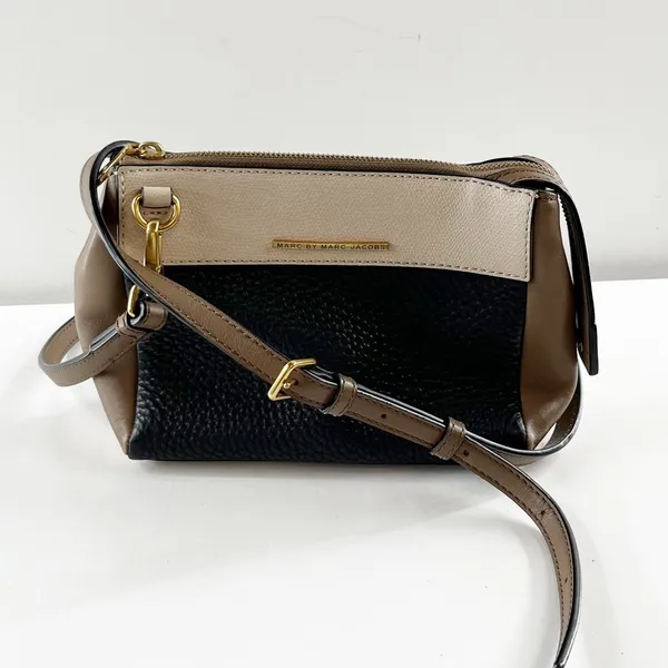 Marc by Marc Jacobs Shelter Island Colorblock Pebble Leather Crossbody Bag Tan - Image 2