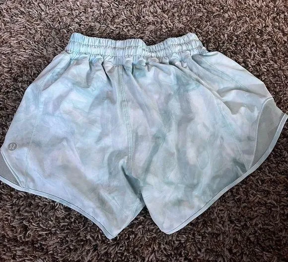Lululemon hotty high low rise, size 2, 4in - Image 2