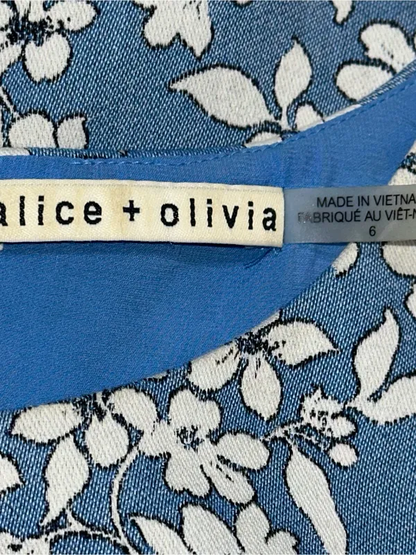 Alice & Olivia Women’s Size 6 Blue & White Floral Jacquard Sleeveless Dress - Image 5