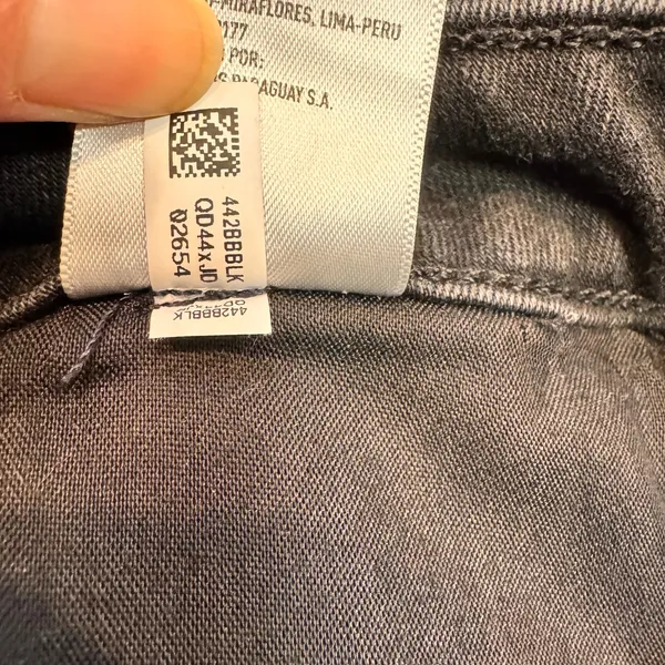 American Eagle AEO Jeans Black Distressed Skinny‎ High Rise Long Size 2 - Image 9