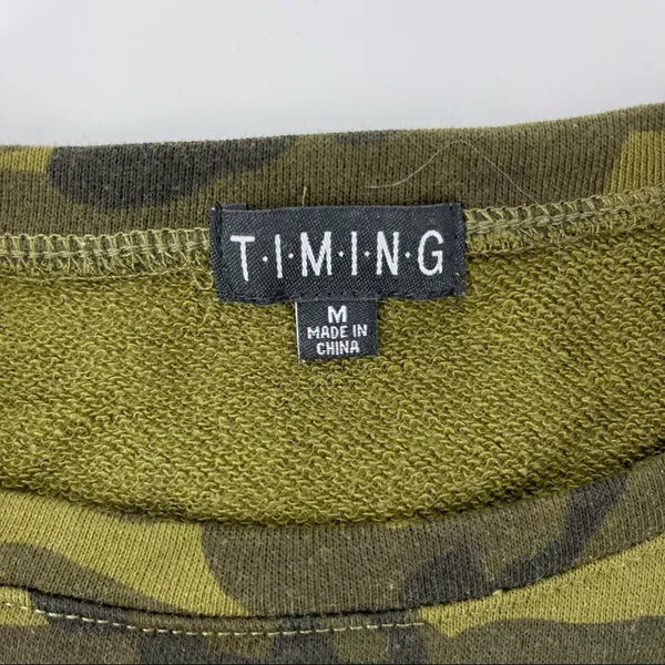 TIMING Long-sleeve Cropped Sweatshirt Camo‎ Print Boxy Fit Size M - Image 7