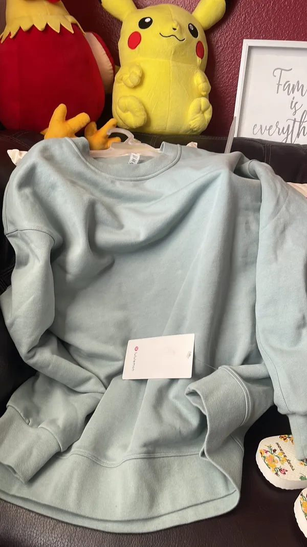 Lululemon Perfectly Oversized Crew Color in SVBL size in 8 NWT - Image 8