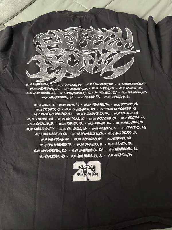 Chris brown concert shirt - Image 3