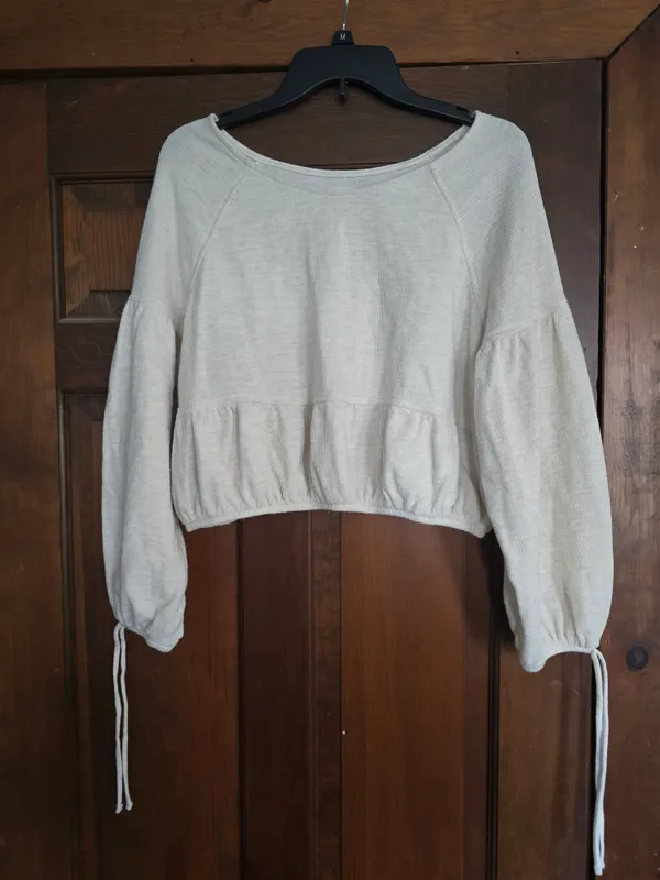 O aerie Cream Pullover Sweatshirt Medium - Image 2