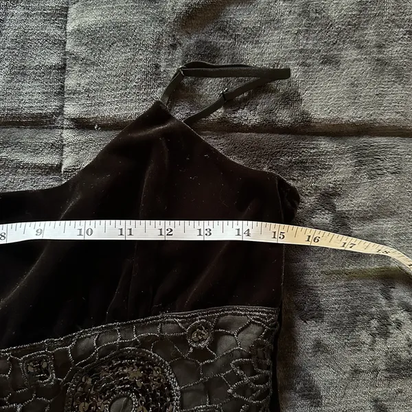 Stunning Black Velvet‎ Cocktail/Holiday Dress W/ Amazing Detail Size Large - Image 9