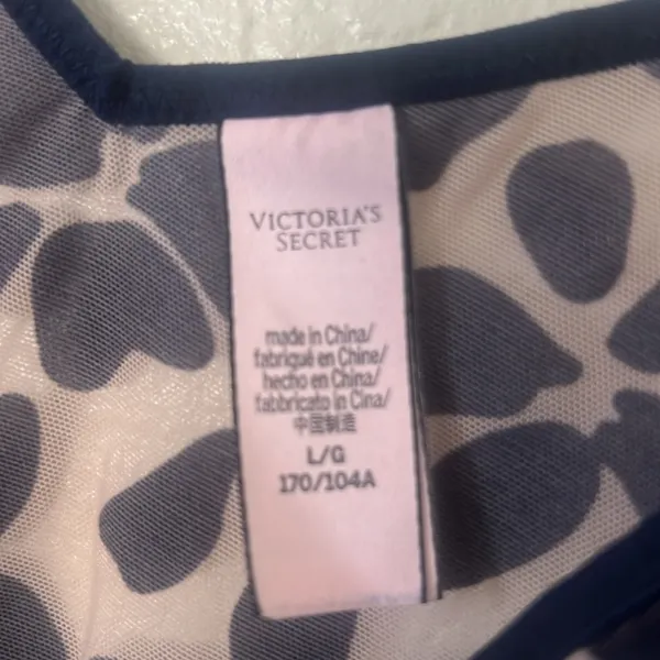 Victoria's Secret Floral Velvet Flowers on Nude Mesh Size L - Image 6