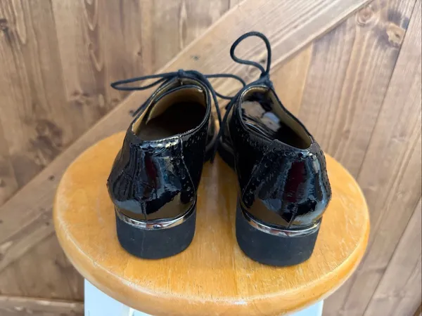 Franco Sarto Women’s Size 6 Black Patent Leather look Lace-Up Oxford Shoes - Image 4