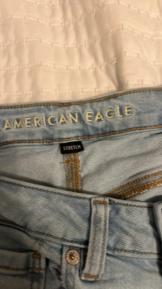 American Eagle Mom Straight Jeans - Image 5