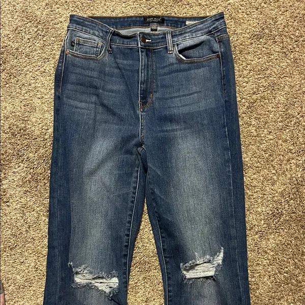Judy Blue High Rise Medium Wash Destroyed Knee & Frayed Hem Straight Leg‎ Jeans - Image 4