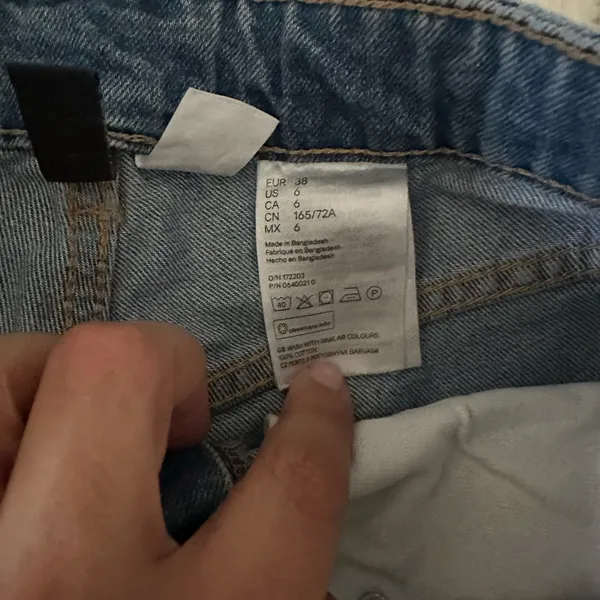 H&M Blue Distressed Boyfriend Jeans - Image 6