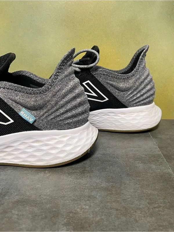 New Balance Women's Fresh Foam Roav T-Shirt Black/Gray Sneakers Size 9.5B - Image 10