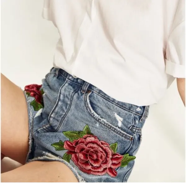 Zara embroidered shorts - Image 4