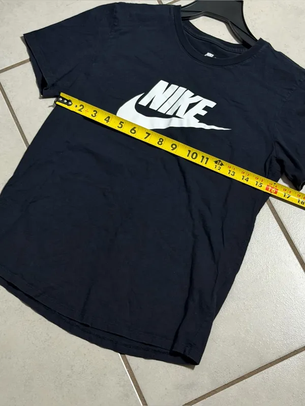 Nike Women Black Nike Tee White Swoosh Logo Activewear size XS - Image 7