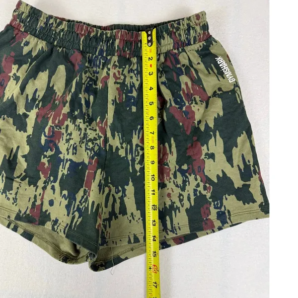 Gymshark Women's Graphic Camo Shorts - Size M - Excellent - Image 5